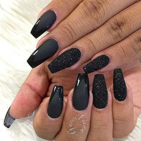 Best Black Nails - 18 Black Polished Nails for Your Mood - Hashtag Nail Art Nails With Glitter, New Years Nail Designs, Black Coffin Nails, New Years Eve Nails, Pointed Nails, Purple Nail, Makijaż Smokey Eye, Black Nail Designs, Super Nails