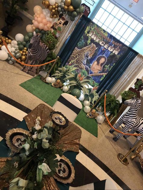 Coming To America Party Theme, Safari Table Setting, Safari Theme Centerpieces, Winter Wonderland Christmas Theme, Africa Theme Party, Emerald Green Quinceanera Theme, Safari Table, Diy Party Themes, Emerald Green Quinceanera