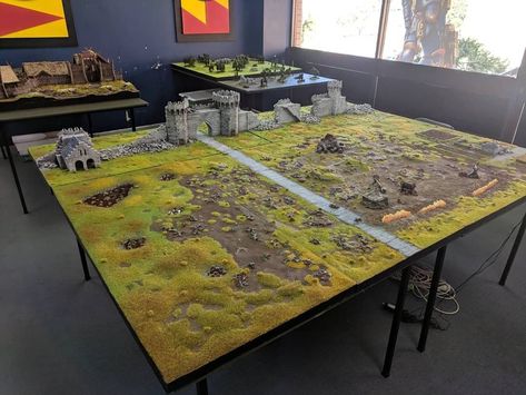 Terrain Building, Dnd Diy, Rpg Table, Gaming Tables, Dnd Crafts, Wargaming Table, Garden Railroad, Base Building, Warhammer Terrain