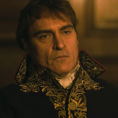 Napoleon Joaquin, Little Miss Delulu, Christopher Waltz, Napoleon Movie, Egypt Movie, Joaquin Phoenix Joker, Short Guy, Infinity Wallpaper, Medieval Gown