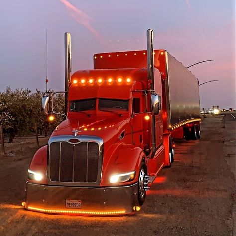 Peterbilt 386, Peterbilt Trucks, Tractor Trailers, Big Rig, Big Rig Trucks, Truck Lights, Diesel Trucks, Peterbilt, Semi Trucks