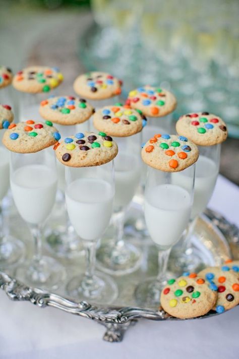 Best Party Snacks, Food Wedding Favors, Food Fall, Food Wedding, Kids Party Food, Ideas Food, Wedding Activities, Milk Cookies, Milk N Cookies