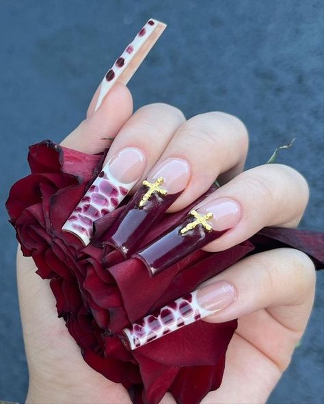 Burgundy Nail Inspo Acrylic, Red 90s Nails, Cholo Nails, Emo Y2k Nails, Kali Uchis Nails, Edgy Nail Designs, Nail Ideas Long, Nails Pink Acrylic, Nails Long Acrylic