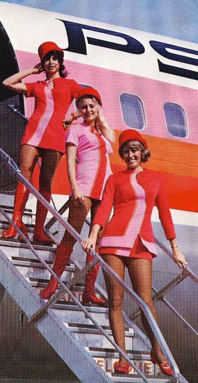 Pacific Southwest Airlines, Aviation Fashion, Ancient Libraries, Dreamy Makeup, Air Hostess Uniform, Airline Cabin Crew, Stewardess Uniform, American Dreams, Airline Uniforms