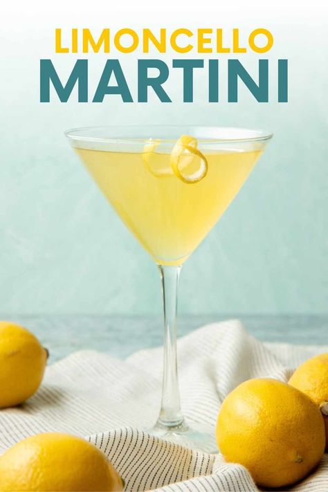 Limoncello martinis are like sunshine in a glass - zesty, sweet, and utterly refreshing. Try this easy cocktail recipe for your next holiday party! Limoncello Martini, Lemon Martini, Martini Recipes Vodka, Vodka Lemon, Cocktails Vodka, Limoncello Cocktails, Limoncello Recipe, Yummy Summer Drinks, Lemon Drop Martini