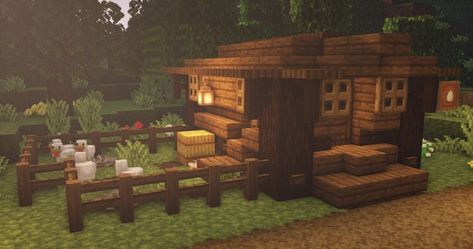 Minecraft Chicken Coop Design, Minecraft Chicken Coop Aesthetic, Chicken Farm Minecraft Ideas, Minecraft Small Chicken Coop, Minecraft Hen House, Cute Minecraft Chicken Coop, Minecraft Coop Ideas, Rabbit Enclosure Minecraft, Minecraft Chicken Pen