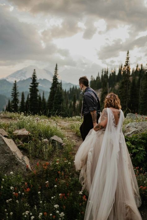 My Rainier Wedding, Mount Ranier Wedding, Mt Rainer Elopement, My Rainier Elopement, Mount Rainier Wedding, Mount Rainier Elopement, Mt Rainier Elopement, Eloped Wedding, Rainy Wedding Photos