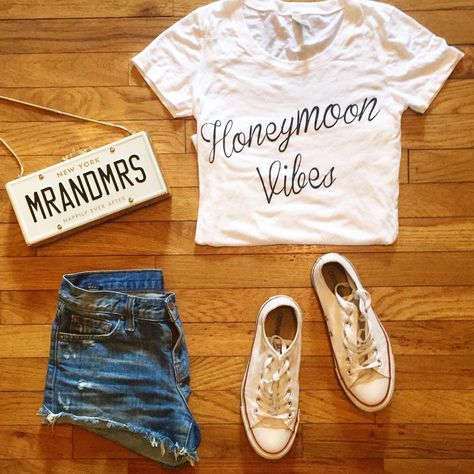 Honeymoon Vibes, Honeymoon Packing List, Honeymoon Packing, Honeymoon Vacations, Honeymoon Locations, Honeymoon Shirts, Hawaii Honeymoon, Honeymoon Outfits, Love T Shirt