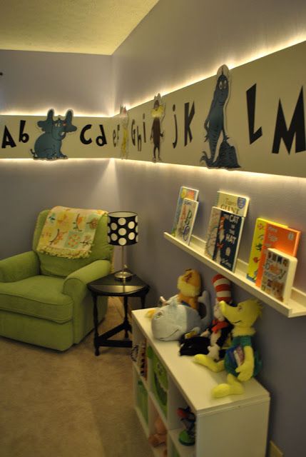 Rope lightss behind room border...no need for a nursery, but it's a neat concept Dr Seuss Nursery, Unique Nursery, Dr Suess, Lighting Options, Toy Rooms, Wall Board, Boy's Bedroom, Unique Lighting, Child's Room