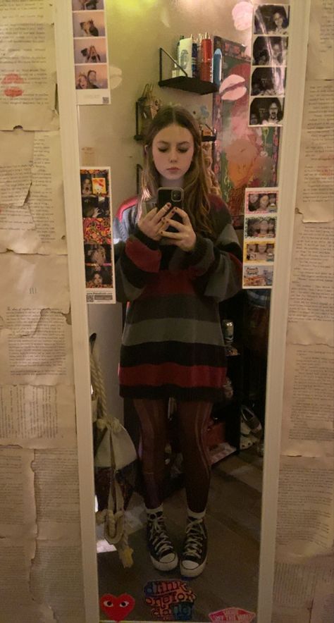 Baggy Sweater Outfits, Baggy Sweater, Baggy Sweaters, Sweater Outfit, Alt Girl, New City, Sweater Outfits, Outfit Inspirations, Outfit Ideas