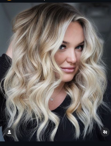 Highlights Vs Balayage, Balayage Vs Highlights, Bright Blonde Balayage, Balayage Hair Ideas, Light Blonde Balayage, Blonde Balayage Hair, Platinum Blonde Balayage, Balayage Hairstyle, Blonde Hair Transformations