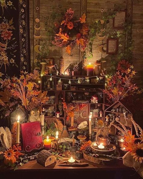 Practical Magic Halloween Decor, Whimsigoth Apartment, Autumn Altar, Goddess Witch, Autumn Witch, Vintage Housewife, Witch Cottage, Samhain Halloween, Witches Altar