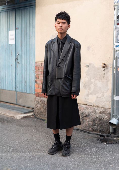 Yoonsik - Hel Looks - Street Style from Helsinki Blazer Skirt Outfit, Interesting Movies, Hel Looks, Guys In Skirts, Goth Guys, Gender Fluid Fashion, To My Father, Street Style Blog, Looks Street Style