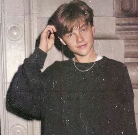 aesthetic , vintage , 90's , movies , young stars , boy , handsome , cute , Leonardo Dicaprio Hommes Grunge, Leonardo Dicaprio 90s, Young Leonardo Dicaprio, Leo Dicaprio, 90s Aesthetic, Foto Vintage, The Perfect Guy, Romeo And Juliet, Doctor Strange