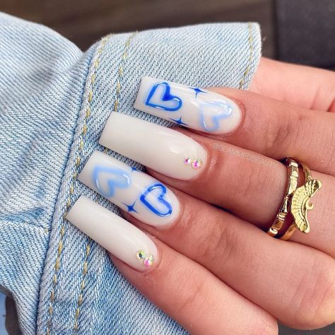 Blue Nails With Letter, Royal Blue And White Nails Designs, White And Blue Acrylics, Blue And White Prom Nails, Royal Blue And White Acrylic Nails, Blue And White Short Nails, White Nails With Blue Design, Dope Blue Nails, Royal Blue And White Nails