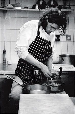 Marco Pierre White. The 1st British chef to get 3 Michelin stars by his name, and he was only 33! His kitchen was the basis for Hell's Kitchen; one of his proteges was Gordon Ramsey. It was an ego-driven wolf den, but he was proud of the fact that he essentially out-Frenched the French, and he'd never set foot in the country. Chef Marco Pierre White, Marco Pierre White, Pizza Express, Restaurant Photography, Photo Food, White Heat, Best Chef, Celebrity Chefs, Chef Life