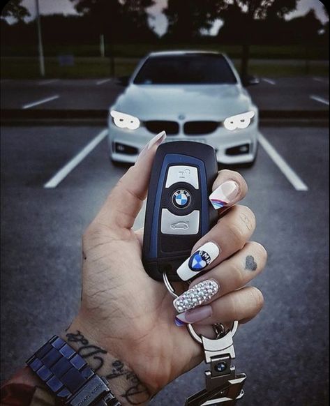 Racing Nails, Bmw Keychain, Bmw Girl, Dream Cars Bmw, Bmw Sport, Bmw Love, Key Fob Cover, Purple Wallpaper Iphone, Bmw I8