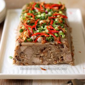 The Informal Chef: Yam Cake/Taro Cake 芋头糕 Chinese Breakfast Recipes, Yam Cake Recipe, Taro Recipes, Radish Cake, Yam Cake, Asian Treats, Taro Cake, Chinese Breakfast, Asian Breakfast