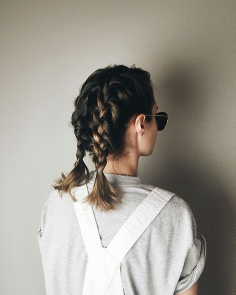 French braid hair style Messy French Braids, Boxer Braids, Braids For Medium Length Hair, Penteado Cabelo Curto, Trending Hairstyles, Good Hair Day, Fashion Hair, Messy Hairstyles, Hair Dos