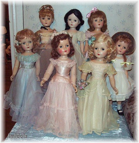 Group of 21-inch dolls by lmldolz, via Flickr Composition Dolls, Vintage Madame Alexander Dolls, Effanbee Dolls, Doll Display, Madame Alexander Dolls, Alexander Dolls, Old Dolls, Creepy Dolls, Artist Doll