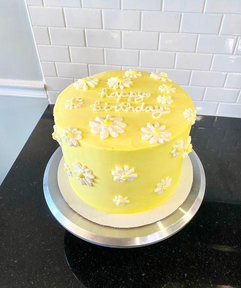 Yellow Birthday Cake, 23 Bday, Yellow Birthday Parties, Girly Birthday Cakes, 21 Bday, Cake Designs For Girl, Small Birthday Cakes, Birthday Cakes For Teens, Baby Theme