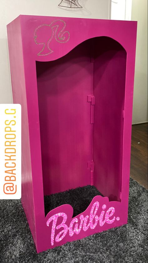 Barbie Doll Box Photoshoot, Diy Barbie Backdrop, Barbie Cutouts, Barbie Box Diy, Barbie Box Photoshoot, Barbie Props, Barbie Shoot, Barbie Decorations, 21st Birthday Sign