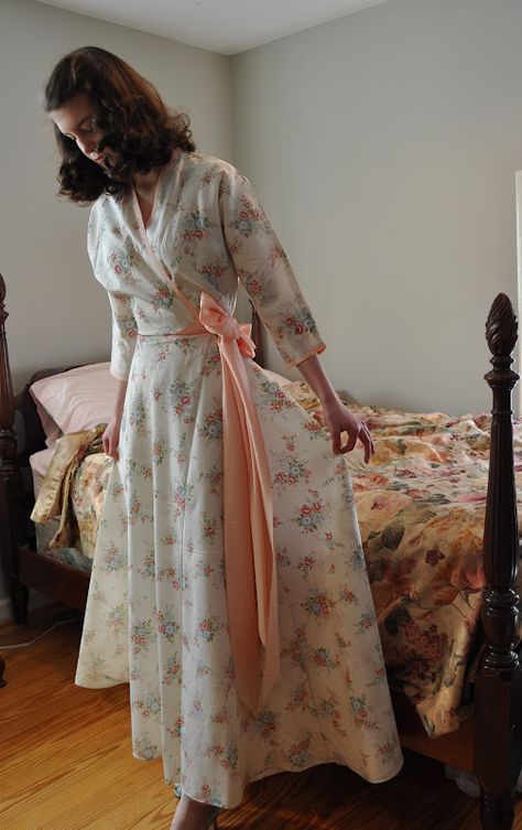 Dressing Gowns Robe, Vintage House Dress Sewing Patterns, 1940s Loungewear, Robe Dress Wrap, 1950s Robe, Dressing Gown Pattern, Vintage Dressing Gown, Vintage Loungewear, Nightgown Pattern