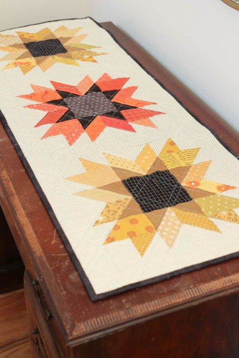 Table Runners Patterns Free, Table Runners Patterns, Fall Table Runner Patterns, Sunflower Table Runner, Diary Of A Quilter, Fall Quilt Patterns, Flowers Quilt, Fall Table Runner, Beginning Quilting