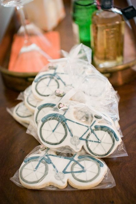 Bicycle Cookies, Bicycle Themed Wedding, Bike Wedding, Bicycle Wedding, Tandem Bicycle, Hipster Wedding, Boda Diy, Glam Christmas, Wedding Cake Rustic