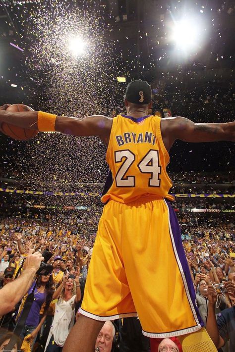 Rip Kobe, Kobe Bryant 8, Kobe Bryant Family, Kobe & Gigi, Kobe Bryant Pictures, Kobe Bryant Black Mamba, Bola Basket, Kobe Bryant Wallpaper, Basketball Photography