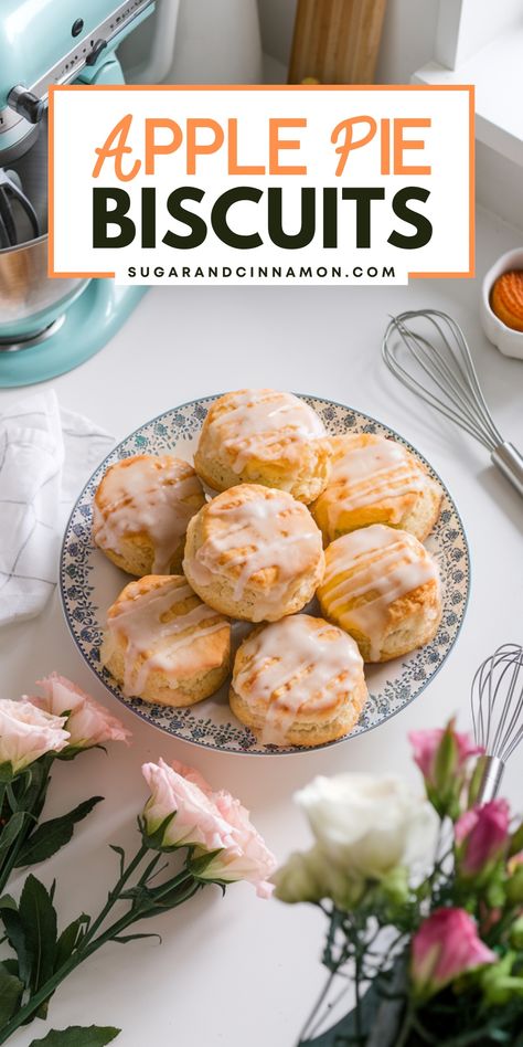 Apple Pie Biscuits are a delightful combination of two classic comfort foods: flaky biscuits and warm, spiced apple pie. These easy-to-make treats are filled with sweet, cinnamon-spiced apple filling and baked until golden and fluffy. Apple Cinnamon Biscuits, Apple Pie Biscuits, Bone Broth Soup Recipes, Spiced Apple Pie, Apple Biscuits, Turkey Cupcakes, Cinnamon Biscuits, Autumn Celebration, Easy Apple Pie