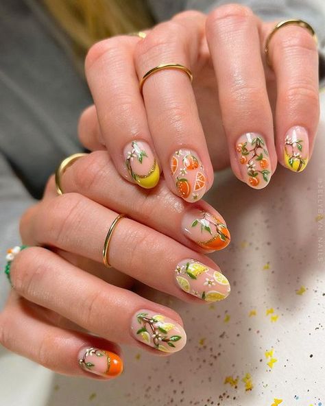 Oranges And Lemons Nails, Unique Gel Nail Designs Creative, Orange Fruit Nail Designs, Cute Lemon Nails, Cute Fruit Nail Designs, Fruits Nails Design, Lemon Inspired Nails, Spring Fruit Nails, Lime Fruit Nails