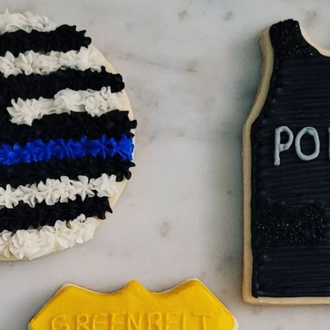 Police Appreciation Week, Police Appreciation, Car Cookies, Police Car, Bake Shop, Cookie Desserts, Buttercream Frosting, Decorated Cookies, Cookies And Cream