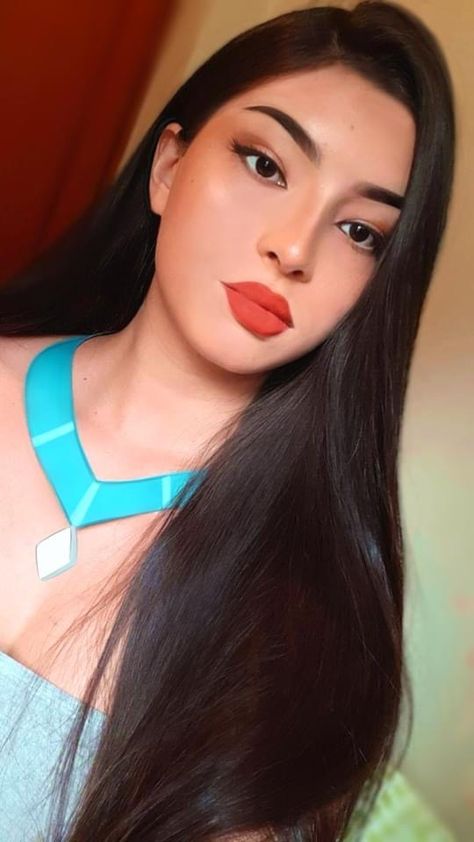 Pocahontas Makeup Look, Brunette Cosplay, Pocahontas Makeup, Pocahontas Halloween Costume, Princess Jasmine Makeup, Pocahontas Cosplay, Pocahontas Outfit, Brunette Black Hair, Halloween Costumes 2022