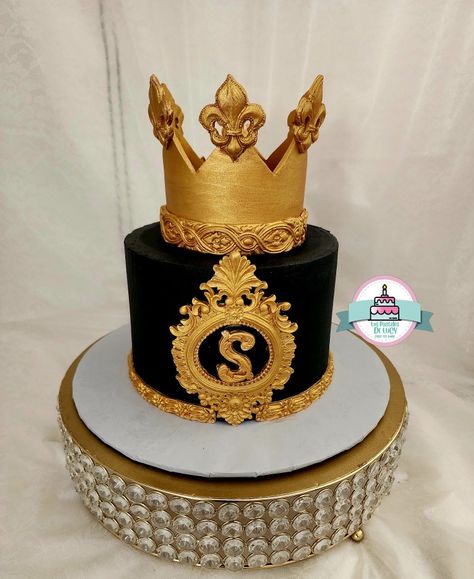 King Theme Cake For Man, Cuppa Cake, Cake Designs For Boy, Queen Wedding, Queens Wedding, Music Cake, Unique Birthday Cakes, 1 Year Birthday, Adult Birthday Cakes