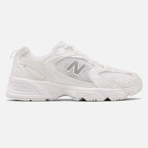 530, MR530FW1, Munsell White with Silver Metallic New Balance 530 Grey, New Balance 530 Trainers, Neutral Shoes, Mens Lifestyle, White Bodysuit, Unisex Shoes, Shoe Size Chart, Men Shoes Size, New Balance Sneaker