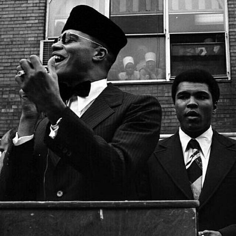 Minister Louis Farrakhan, Black American Culture, Louis Farrakhan, Al Qur'an Photography, Muhammed Ali, Black Leaders, Qur'an Photography, Malcolm X, Muhammad Ali