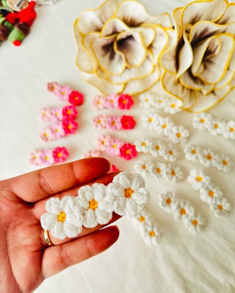 Our TocaTokaStore store is the continuation of our Predech store and we offer the objects we make here as buckles. You can create bulk orders. Cargo is sent to all over the world.🌼 #moderncrochet #crochet #crochetflowers💖 #handknitflower #crochetflowers #hairclips #PersonalizedHairClip #crochetedvintage #whitedaisyevents #beigewhiteecru #daisy #flowers #cottonflower #colorfuldaisies #Kidsgift #whitedaisy #handmadedaisy #hairstyle #hairclip #hairclaw #hairclaws #hairclawstyle #hairclawstyle... Hair Clips Crochet, Daisy Hair Clips, Daisy Hair, Crochet Hair Clips, Toddler Hair Clips, Crochet Daisy, Baby Hair Clips, Knitted Flowers, Pick And Mix