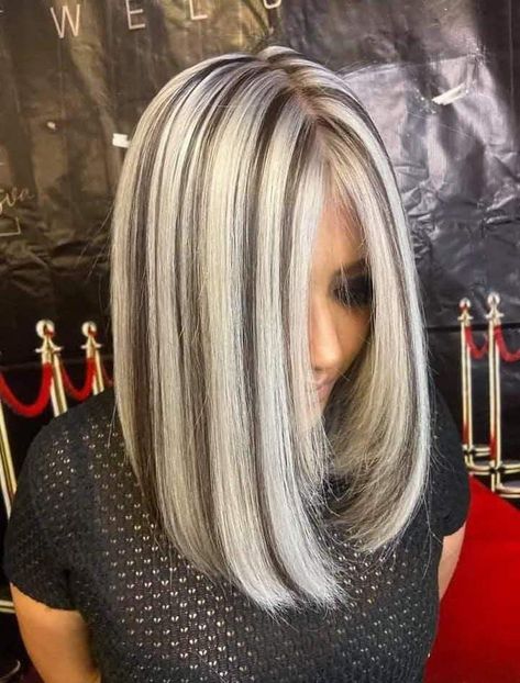 Blonde Chunky Highlights, Home Haircuts, Blond Bombshell, Balayage Styles, Chunky Blonde Highlights, Ice Blonde Hair, Blonde Highlights On Dark Hair, Fall Blonde Hair, Balayage Hairstyles