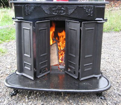 More Is Said Than Done: Franklin Stove Restoration Franklin Stove Ideas, Franklin Wood Burning Stove, Franklin Stove, Antique Wood Stove, Wood Stove Cooking, Cast Iron Stove, Antique Stove, Wood Heater, Vintage Stoves