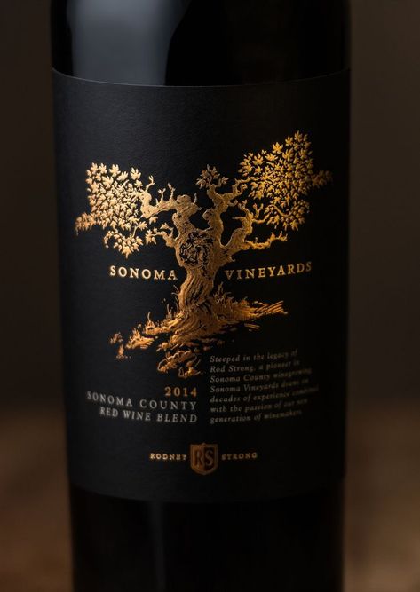 Beautiful looking coined golden tree on a matt black label. This would make a excellent gift for beloved ones Black Wine Labels, Wine Label Art, Wine Bottle Label Design, Red Blend Wine, Wine Packaging Design, Wine Bottle Design, Alcohol Packaging, Bottle Label Design, Red Wine Bottle