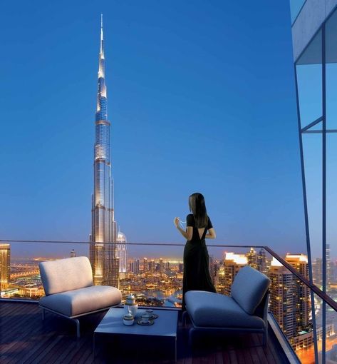 luxury lifestyle women Penthouse Apartment Aesthetic, Dubai Penthouse, Wealthy Lifestyle Luxury, Balcony View, Dubai Aesthetic, Real Estate Ads, Dubai Real Estate, Luxury Lifestyle Women, Photography Club