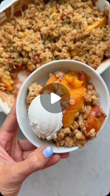 Yumna | Feel Good Foodie on Instagram: "For an easy summer dessert, try peach crisp made with fresh ripe peaches and baked with a buttery crisp streusel topping; so good with vanilla ice cream! 🍑🍑Comment “recipe” for a link to the full recipe.  https://feelgoodfoodie.net/recipe/peach-crisp/" Plum Crisp, Oats Flour, Feel Good Foodie, Easy Summer Dessert, Crumb Recipe, Fruit Crumble, Peach Crisp, Fruit Crisp, Dessert Bar Recipe