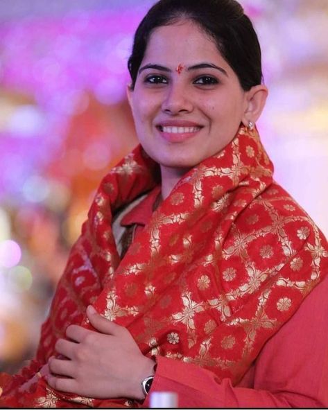 Pic of jaya kishori ji Jya Kishori Photo, Jaya Kishori Ji Hd Wallpaper, Jaya Kishori Ji, Alia Bhatt Hairstyles, Elizabeth Olsen Style, Olsen Style, Media Infographic, Gorgeous Smile, Shiva Art