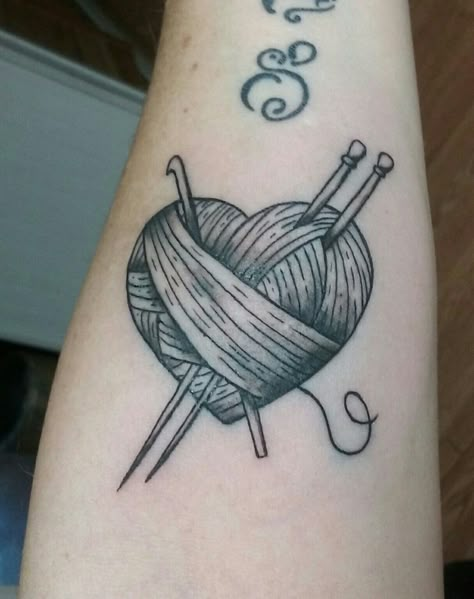 For my yarn obsession and my love of knitting and crochet Knitting Tatoos, Knitting Tattoo Ideas, Crochet Tattoo Ideas, Knitting Tattoos, Craft Tattoo, Yarn Tattoo, Sarah Tattoo, Crochet A Heart, Cross Stitch Tattoo