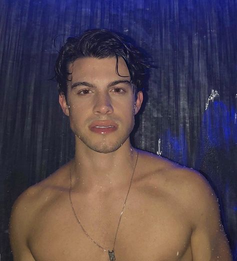 White teeth teens are out Andrew Matarazzo, Captive Prince, Dream Husband, Instagram White, White Teeth, Gay Love, Teen Wolf, Beauty And The Beast, Prince