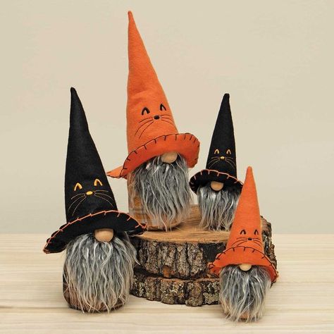 Halloween Gonk: 11 Gonks To Decorate Your Home This Autumn 2022 Hairdresser Gnome, Cat Gnomes, Needle Felted Gnomes, Homemade Halloween Crafts, Cat Gnome, Witch Gnomes, Gnome Halloween, Witches Hats, Fall Gnomes