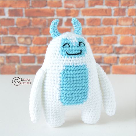 Yeti Free Crochet Pattern By Elisa's Crochet Crochet Yeti Pattern, Yeti Amigurumi, Yeti Pattern, Crochet Yeti, Crochet Monsters, Bear Valentines, Crochet Blog, Amigurumi Free Pattern, Half Double Crochet