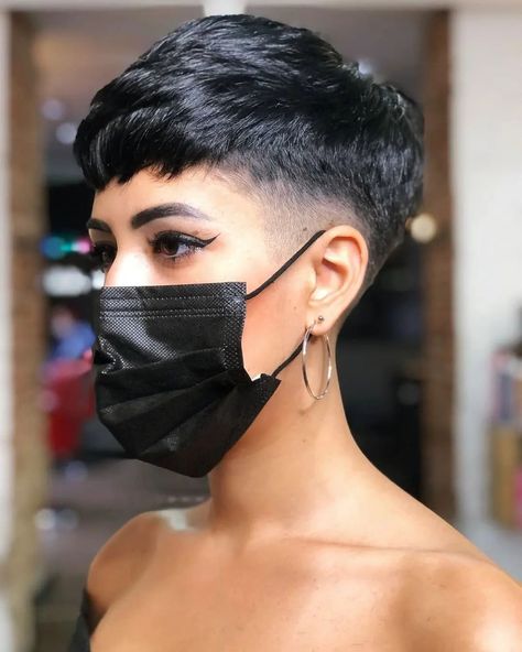 Niamh Hair, Black Hair Undercut, Hair And Skin Vitamins, Undercut Hairstyles Women, Shaved Hair Cuts, Androgynous Hair, Hairstyles For Medium Hair, Short Hair Undercut, Super Short Hair