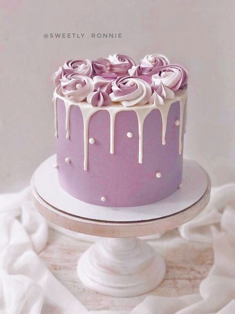 Cake Designs For Girl, 15th Birthday Cakes, 14th Birthday Cakes, Candy Birthday Cakes, Elegant Birthday Cakes, Simple Cake Designs, Gateaux Cake, 50th Birthday Cake, Easy Cake Decorating